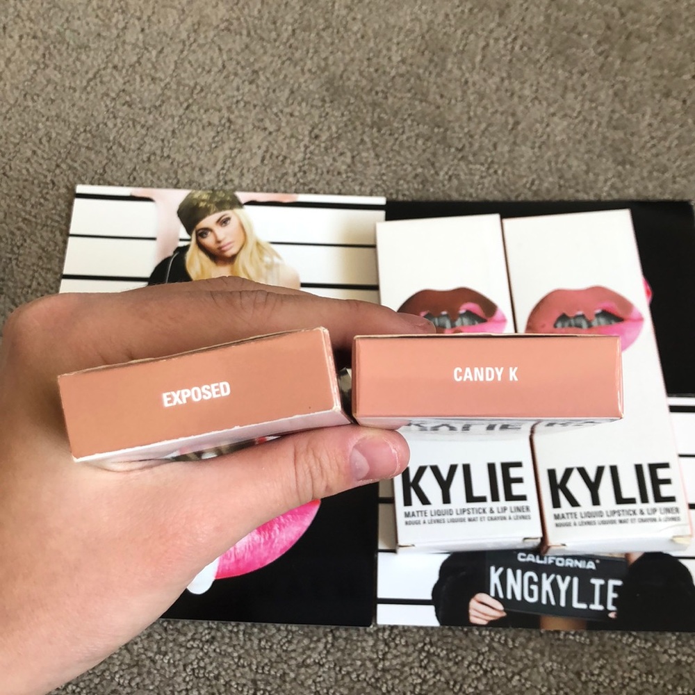 Kylie cosmetics matte liquid lipstick & liner sets - Picture 3 of 8